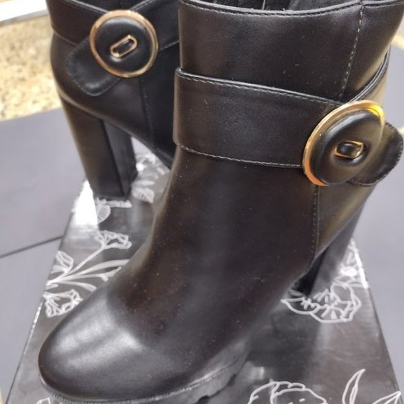 ATALINA PLATFORM BUCKLED SHORT BOOTS - Picture 15 of 15